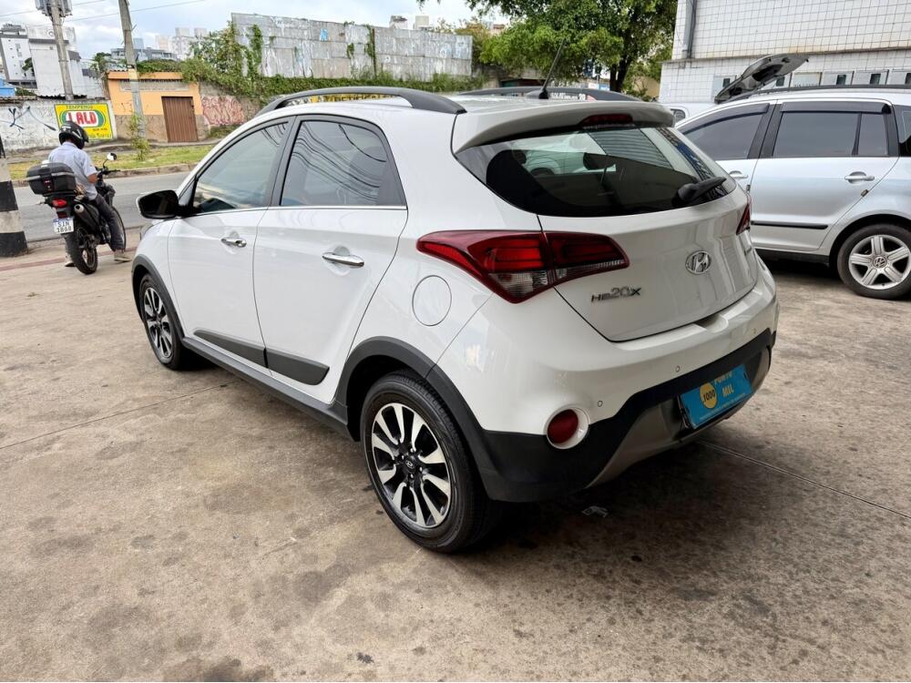 Hyundai HB20 X