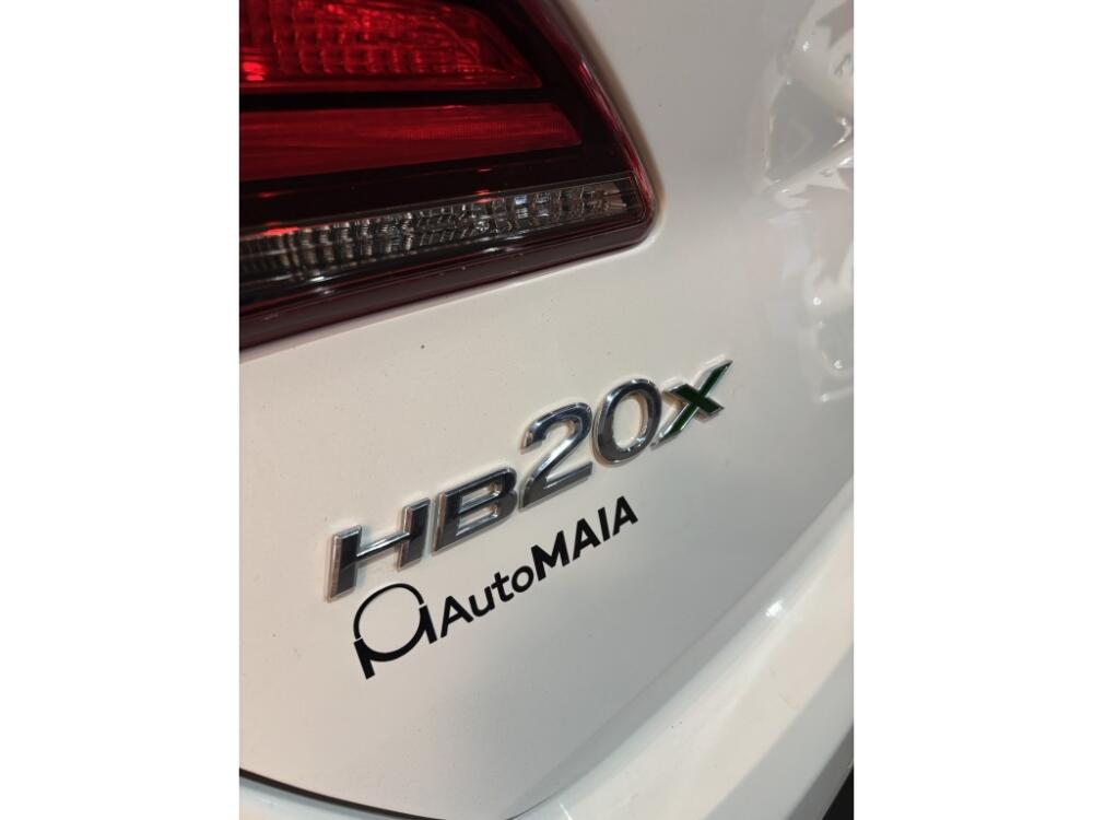 Hyundai HB20 X