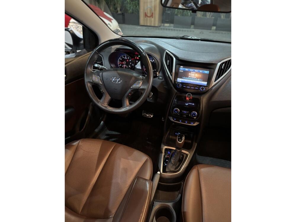 Hyundai HB20 X