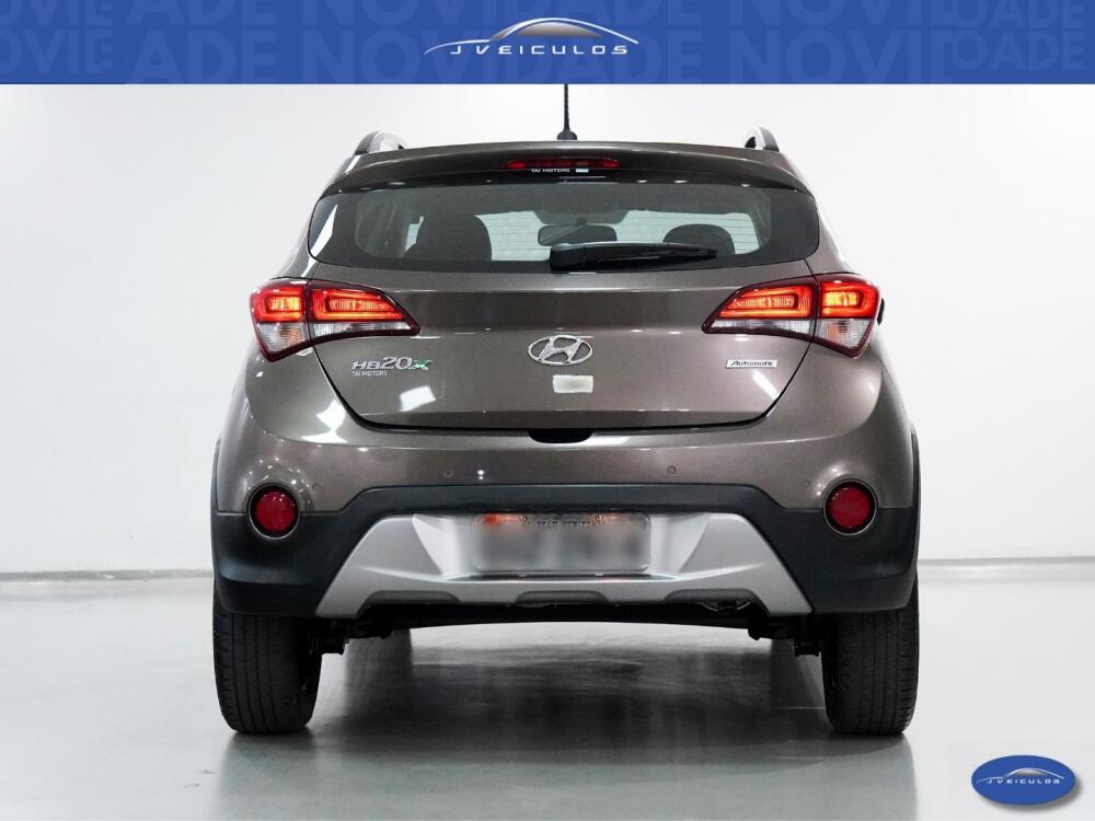 Hyundai HB20 X