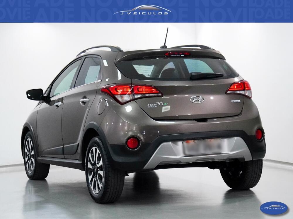 Hyundai HB20 X