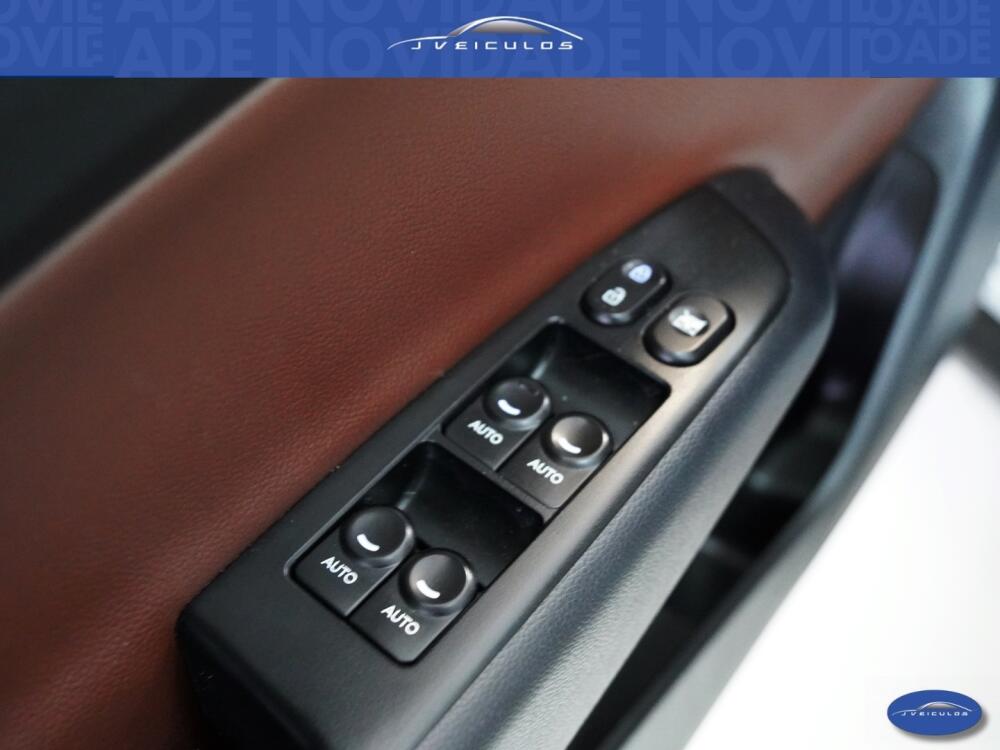 Hyundai HB20 X