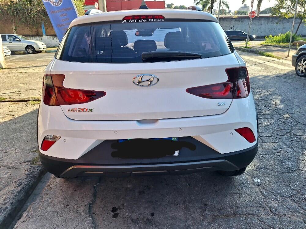 Hyundai HB20 X