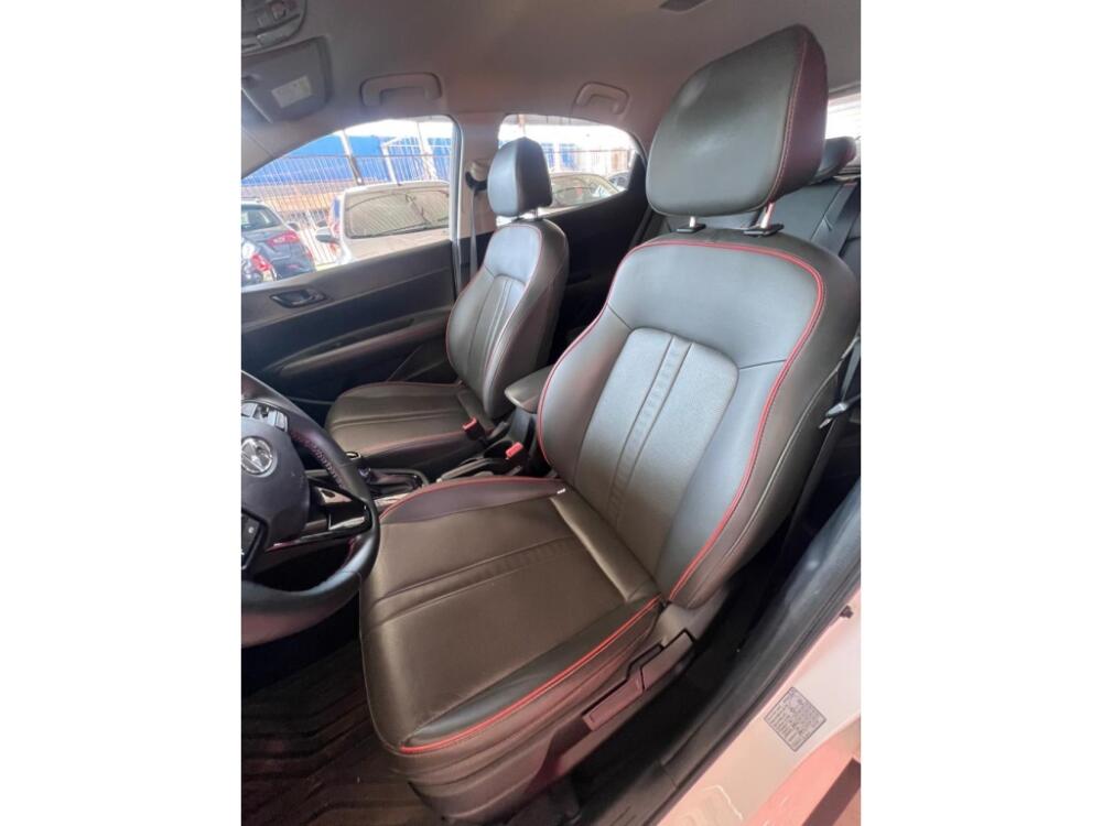 Hyundai HB20 X