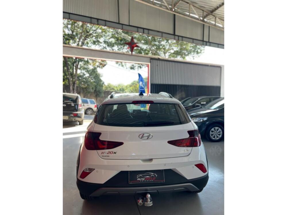 Hyundai HB20 X