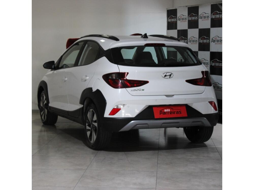 Hyundai HB20 X