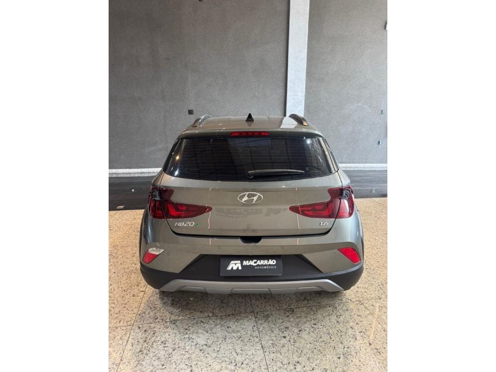 Hyundai HB20 X