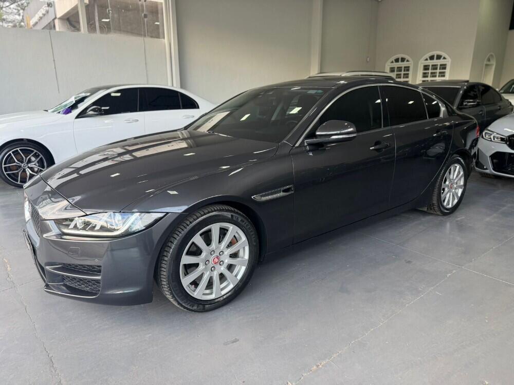 Jaguar XE