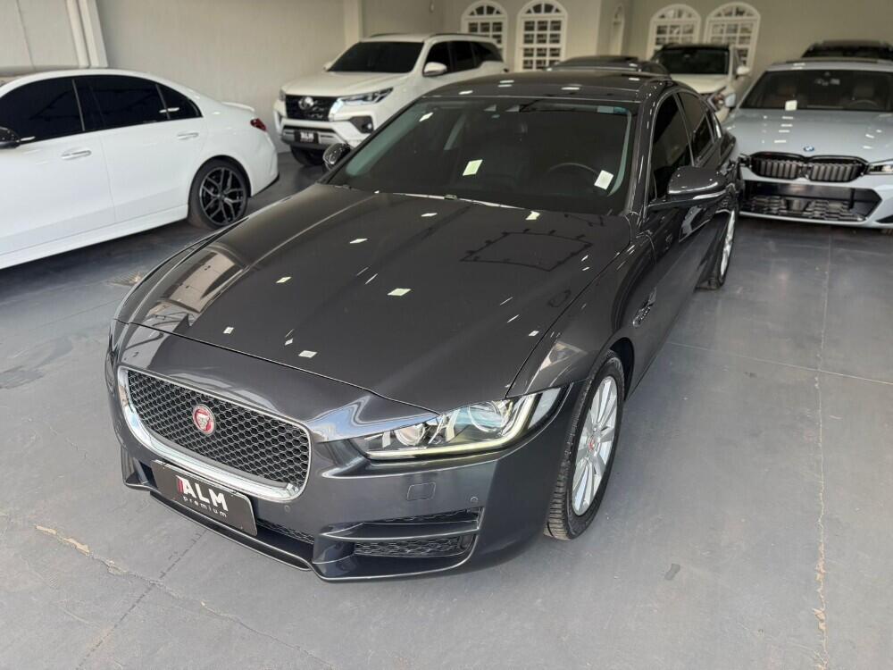 Jaguar XE
