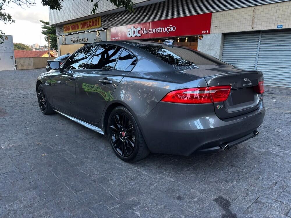 Jaguar XE