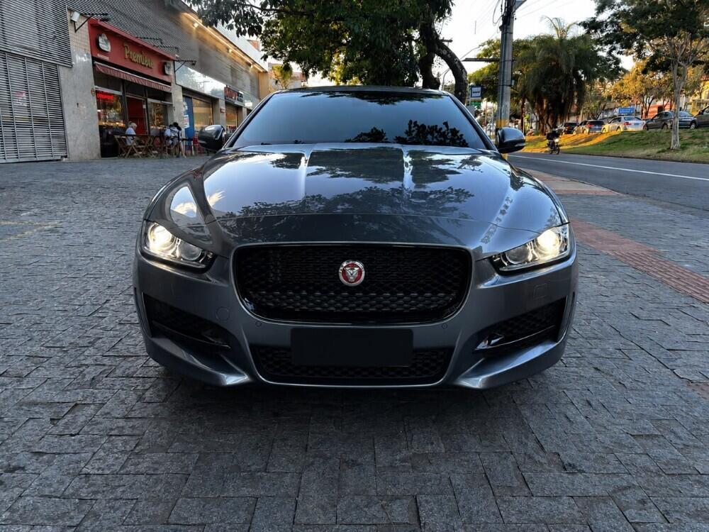 Jaguar XE