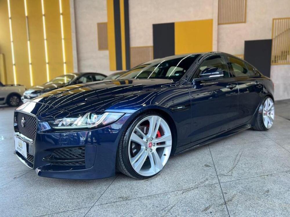 Jaguar XE