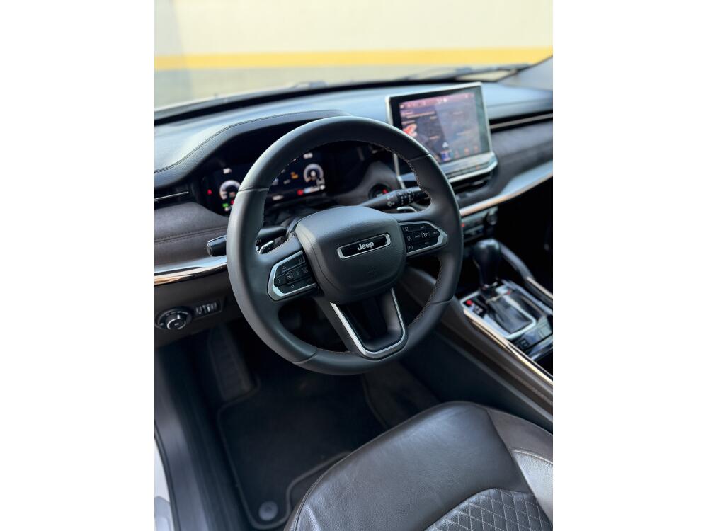 Jeep Commander