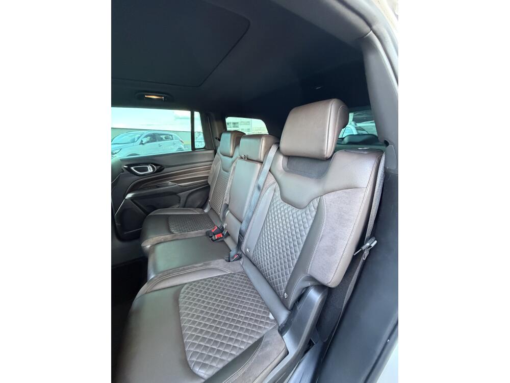 Jeep Commander