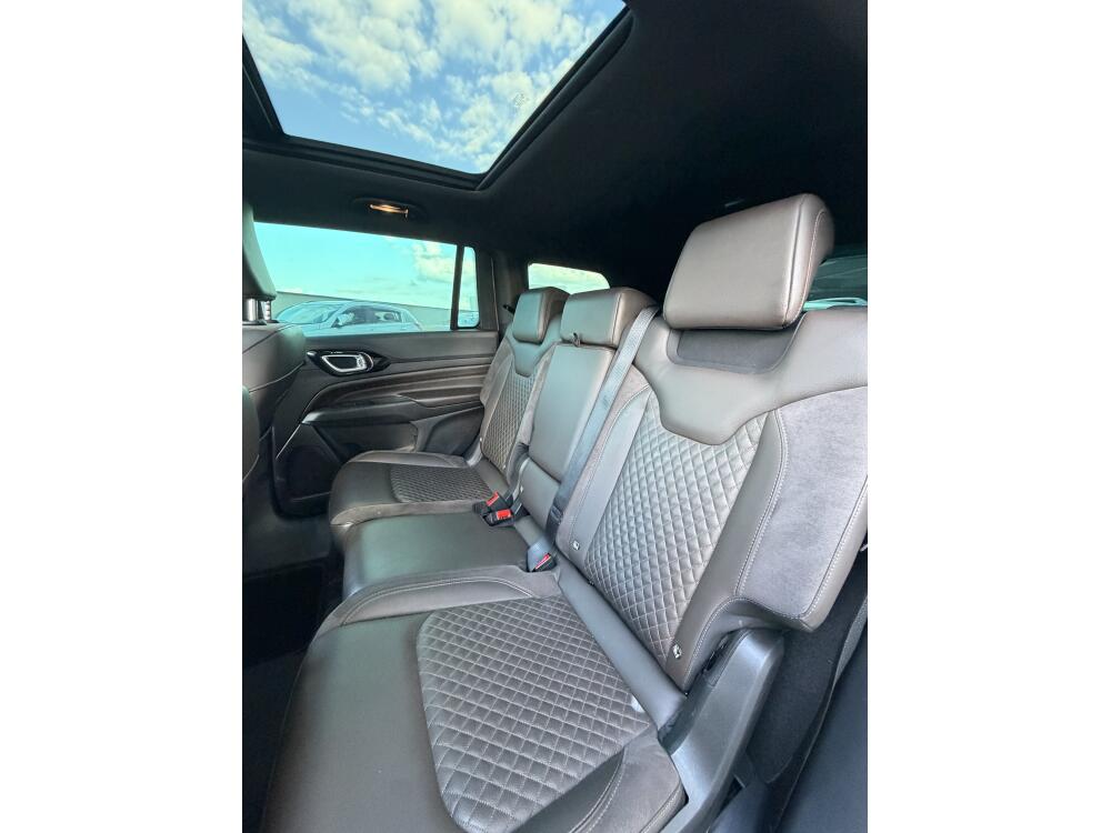 Jeep Commander