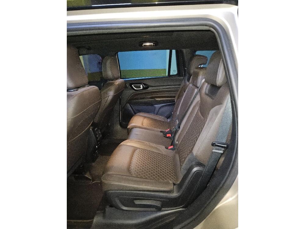 Jeep Commander