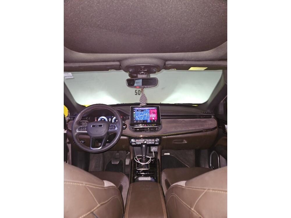 Jeep Commander