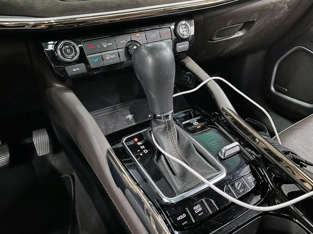 Jeep Commander