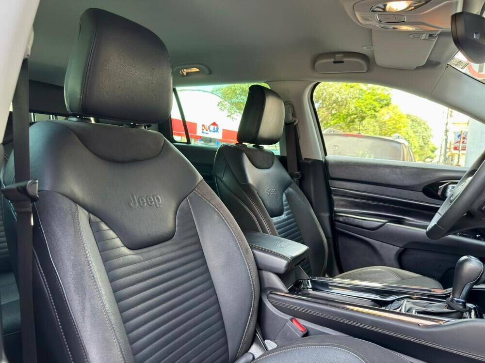 Jeep Commander