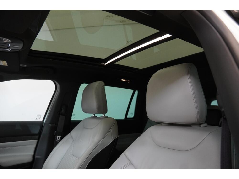 Jeep Commander