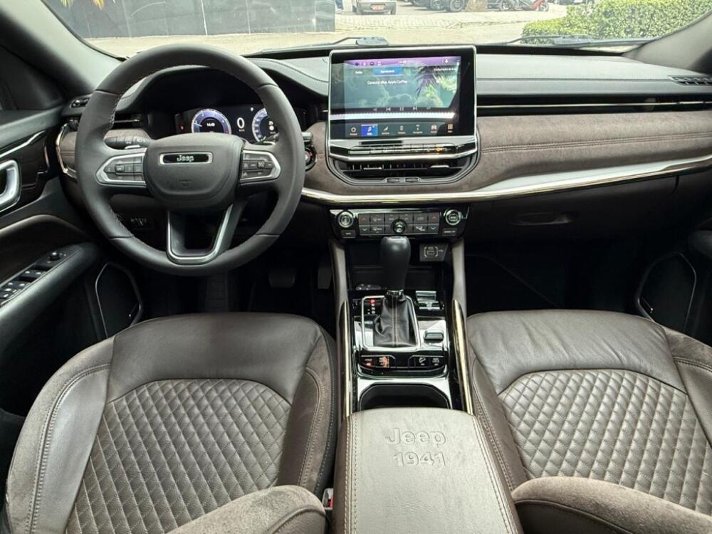 Jeep Commander