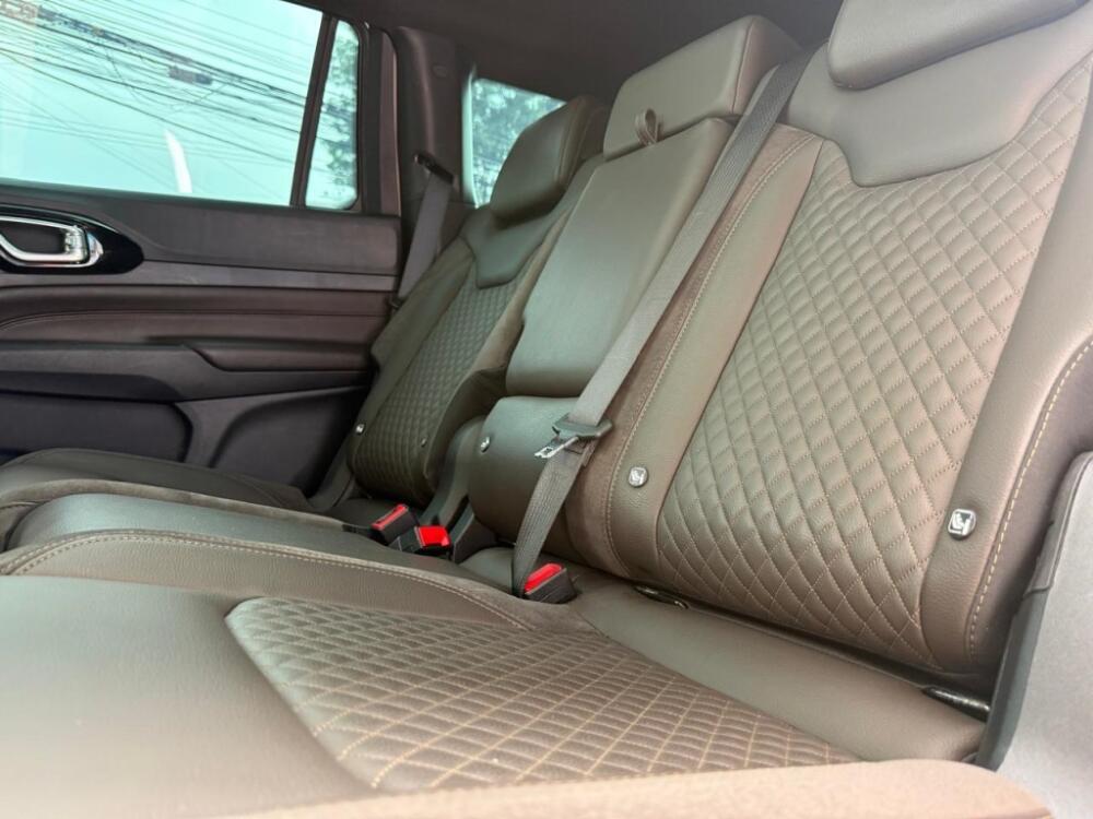 Jeep Commander