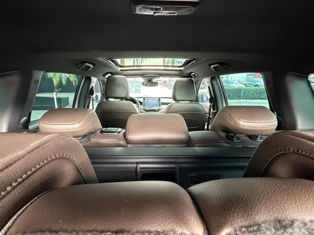 Jeep Commander