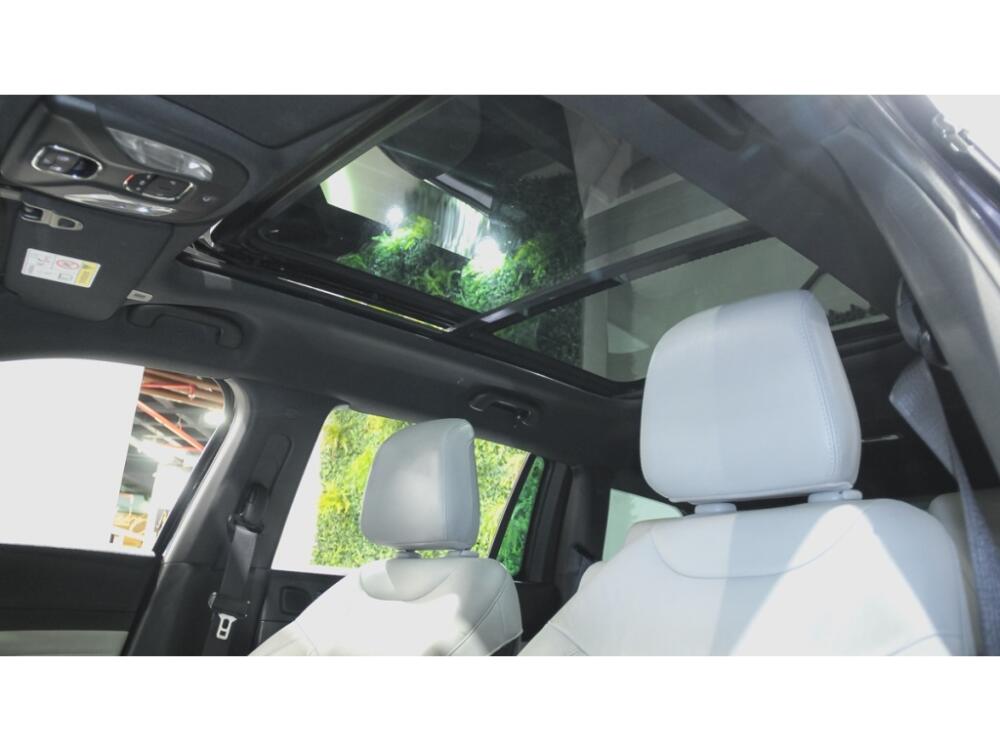 Jeep Commander