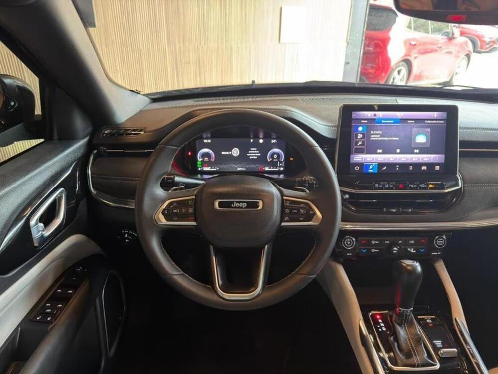 Jeep Commander