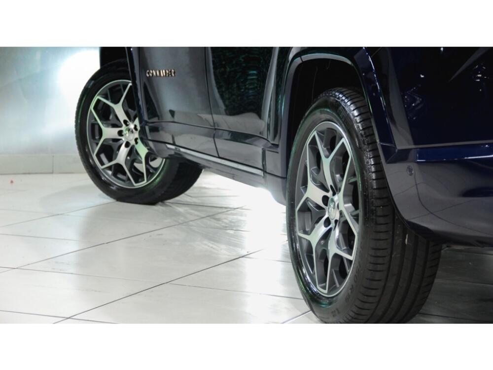 Jeep Commander