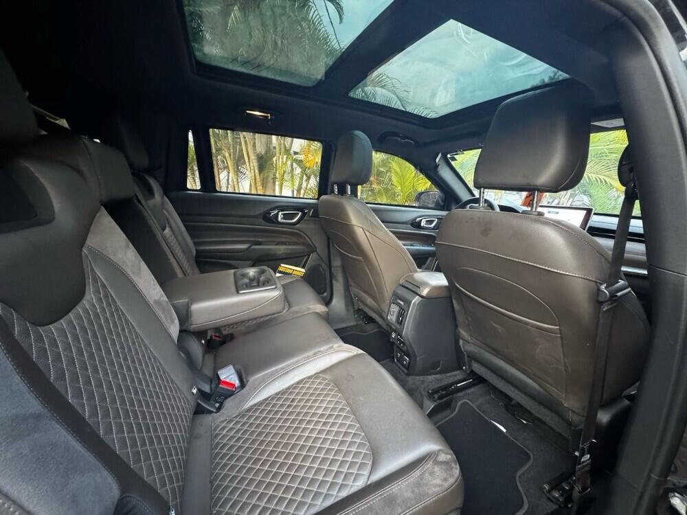 Jeep Commander