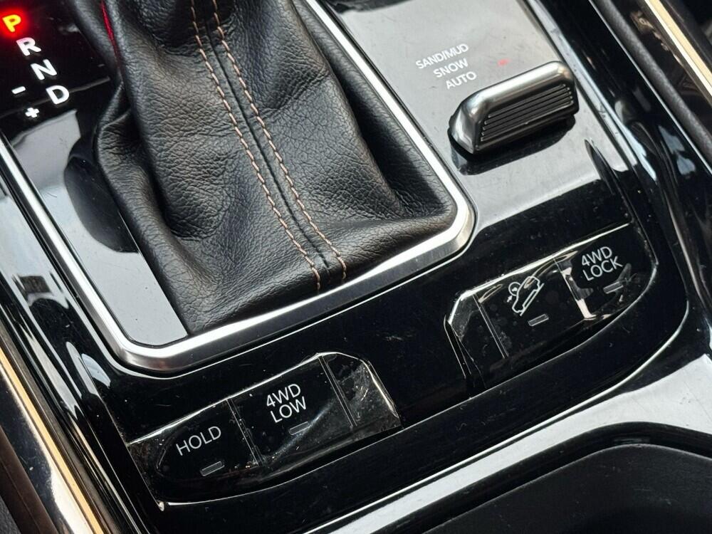 Jeep Commander