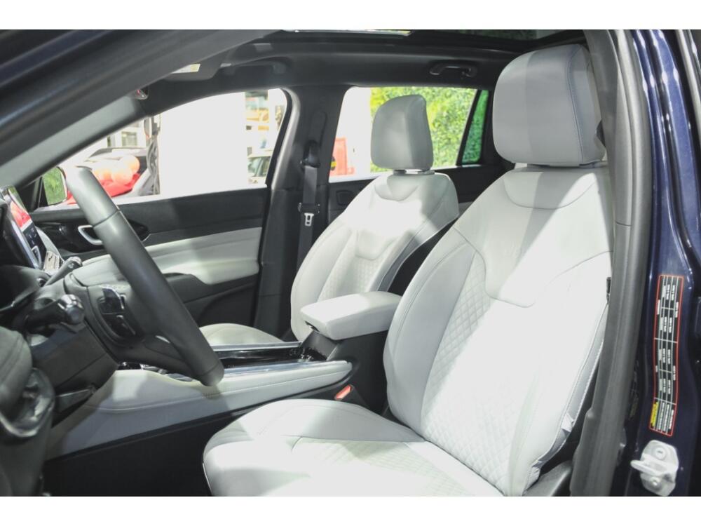 Jeep Commander