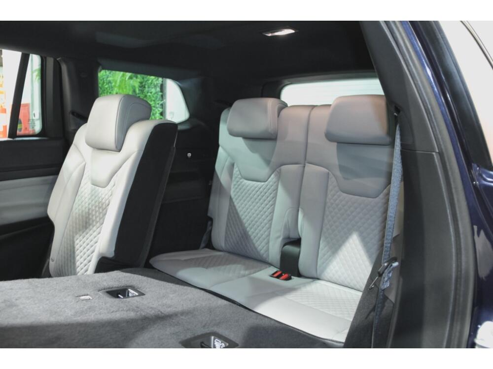 Jeep Commander