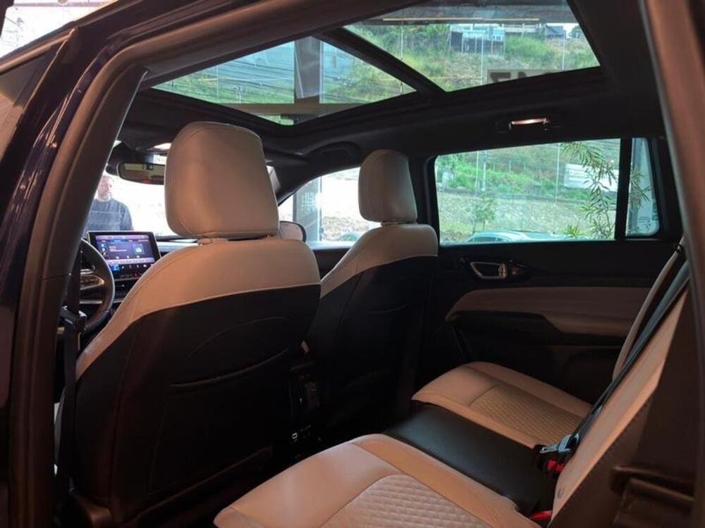 Jeep Commander