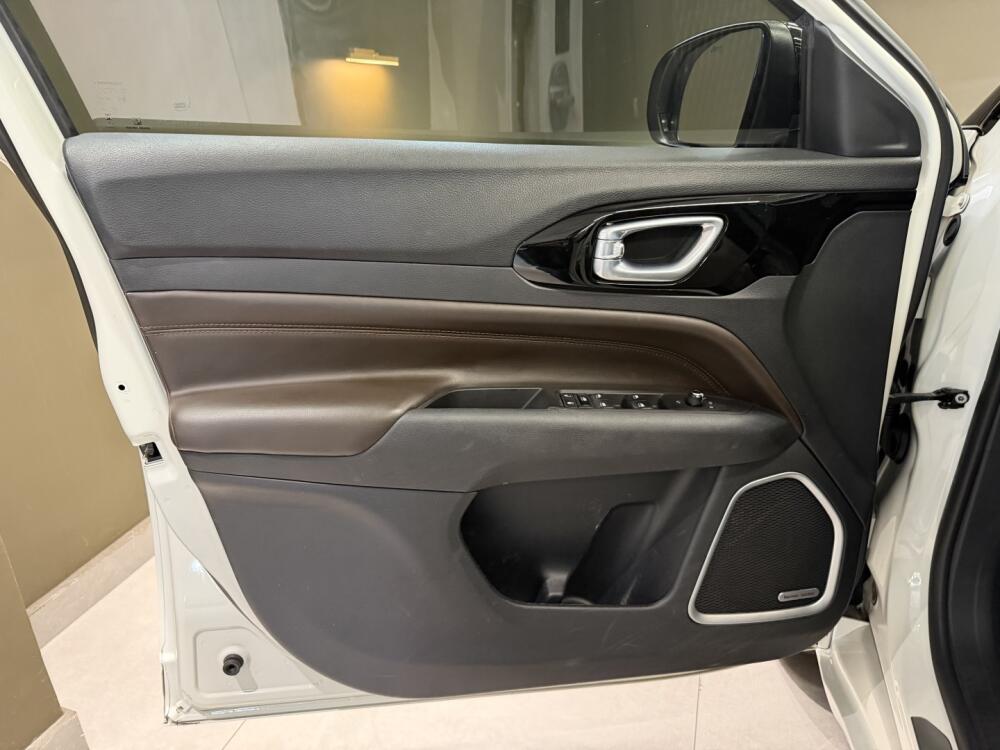 Jeep Commander