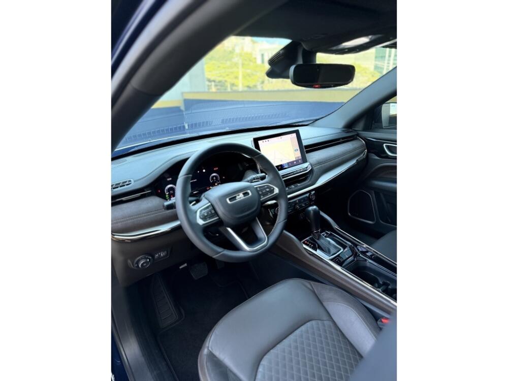 Jeep Commander
