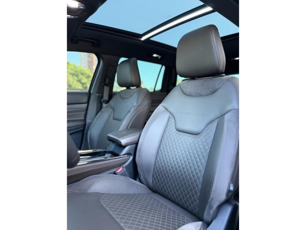 Jeep Commander