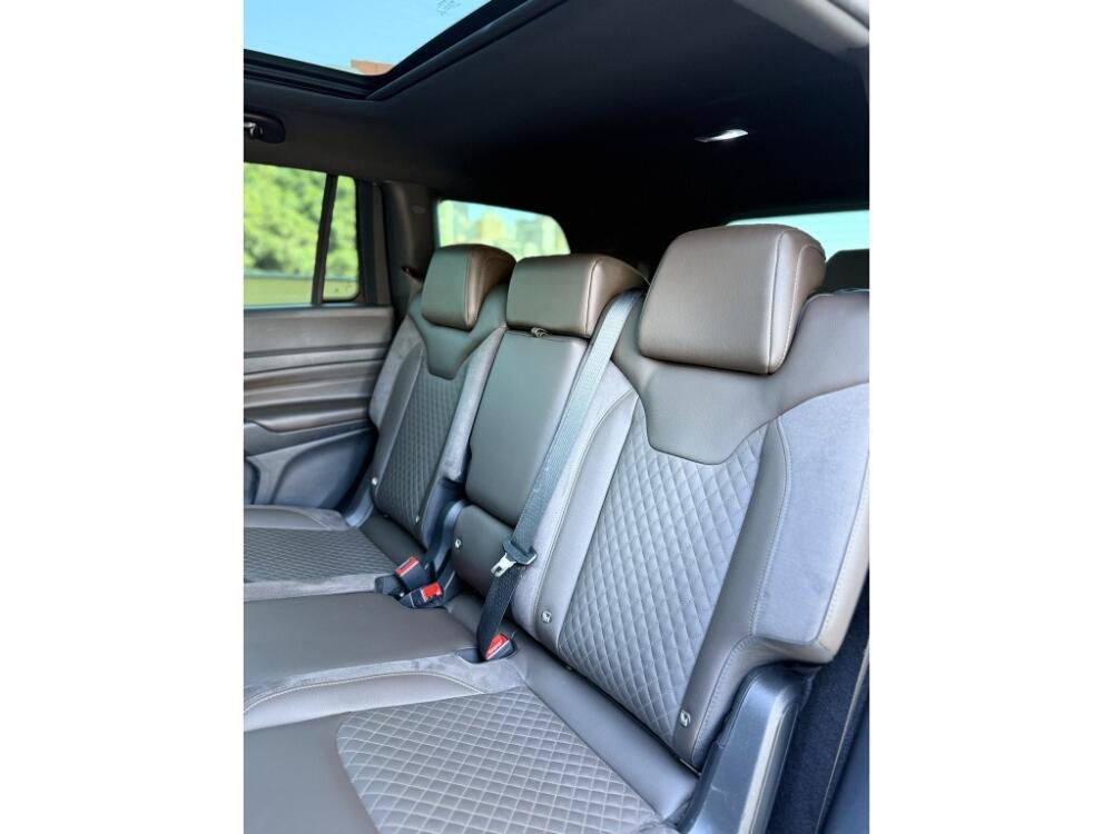 Jeep Commander