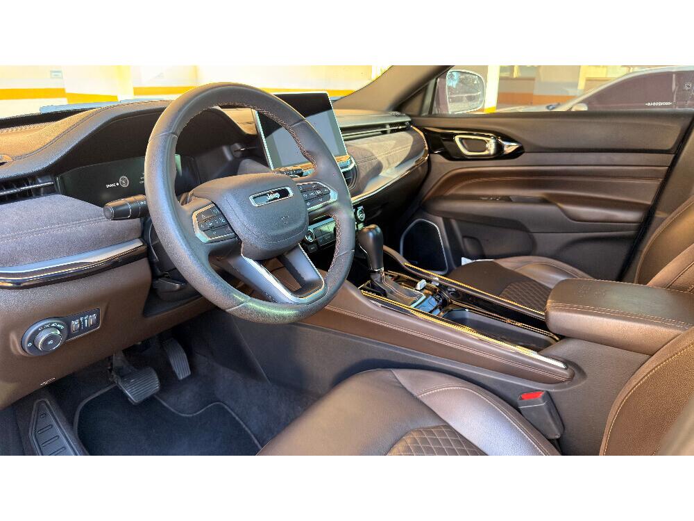 Jeep Commander