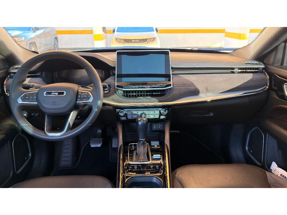 Jeep Commander