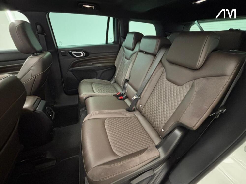 Jeep Commander