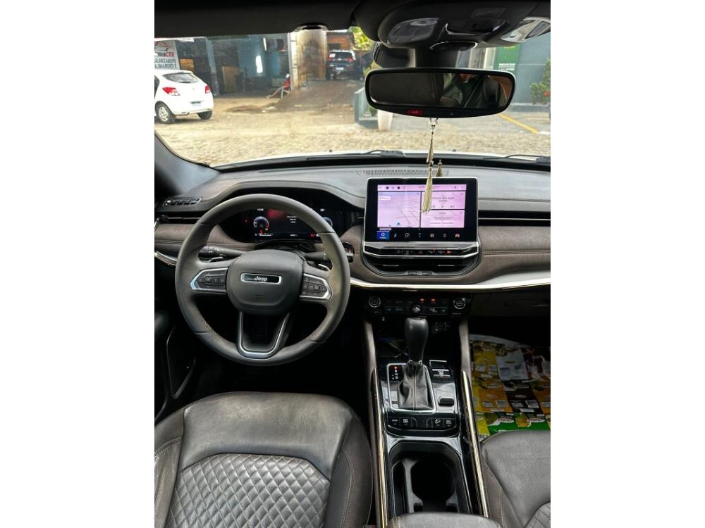 Jeep Commander