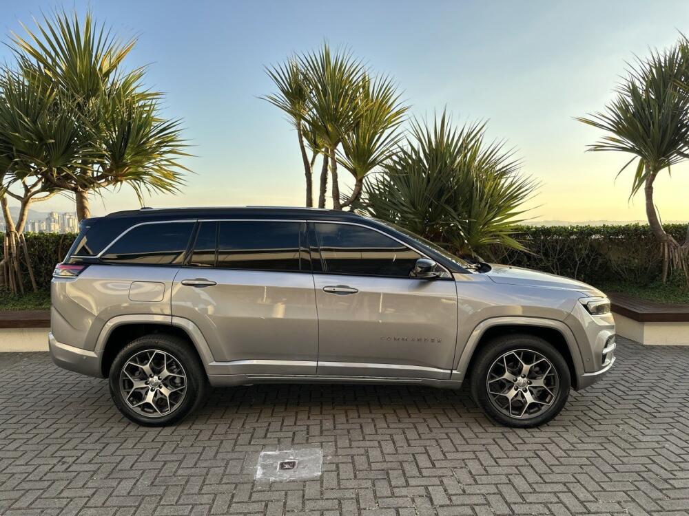 Jeep Commander