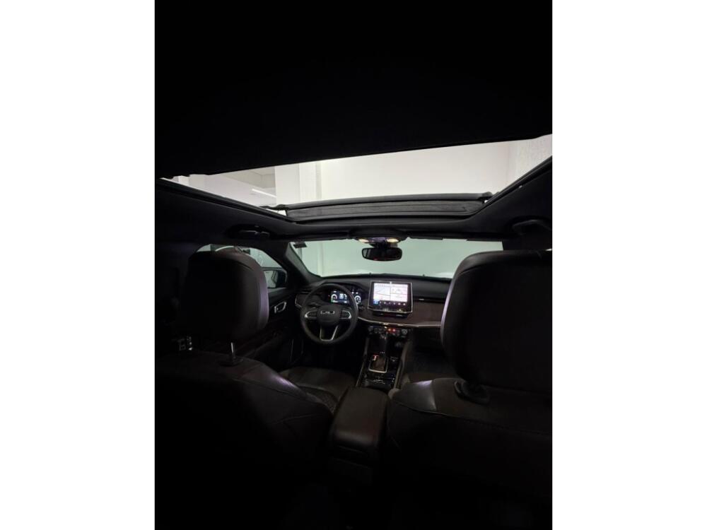 Jeep Commander