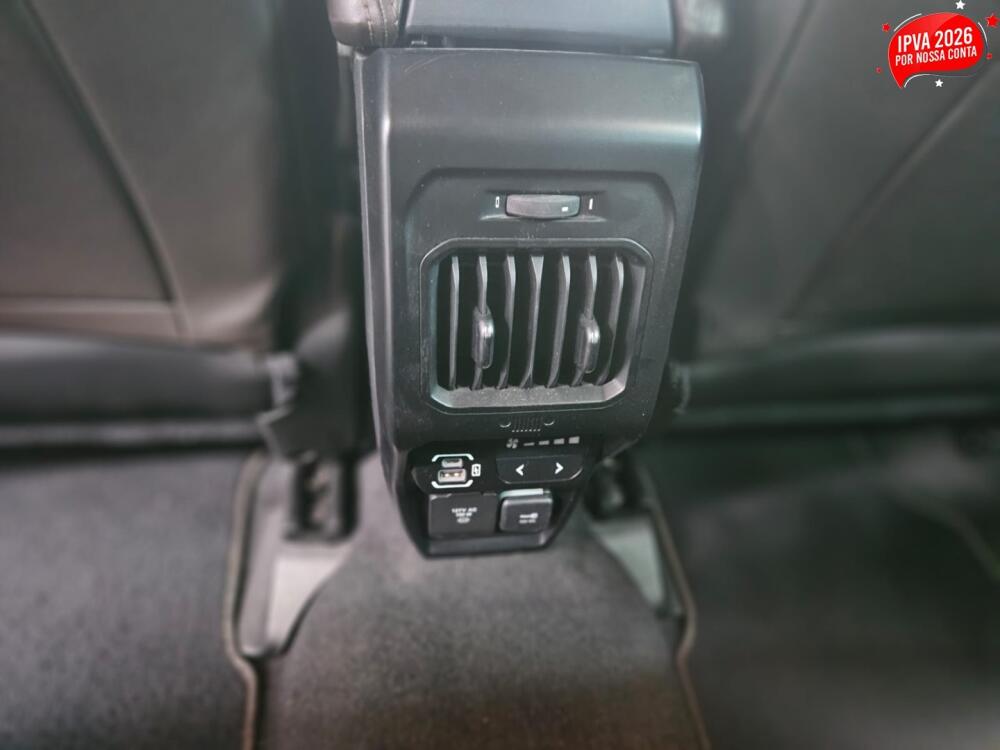 Jeep Commander