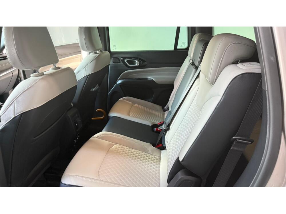 Jeep Commander