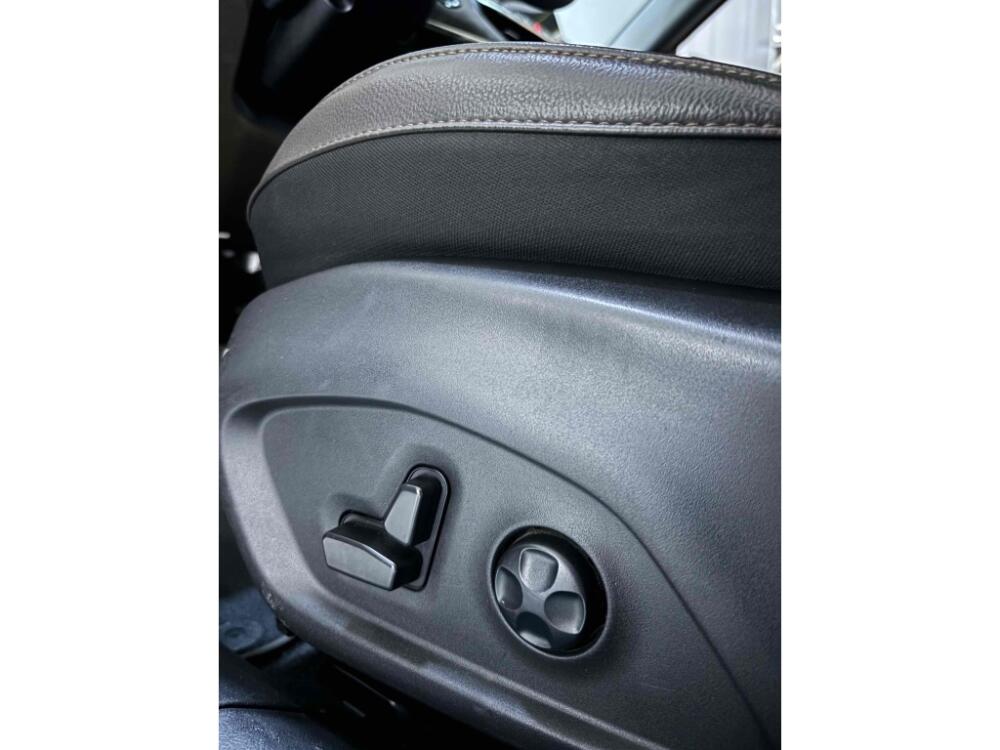 Jeep Commander