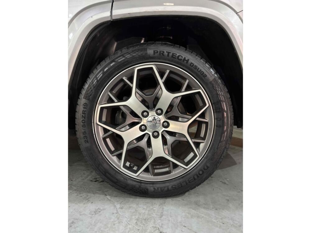 Jeep Commander