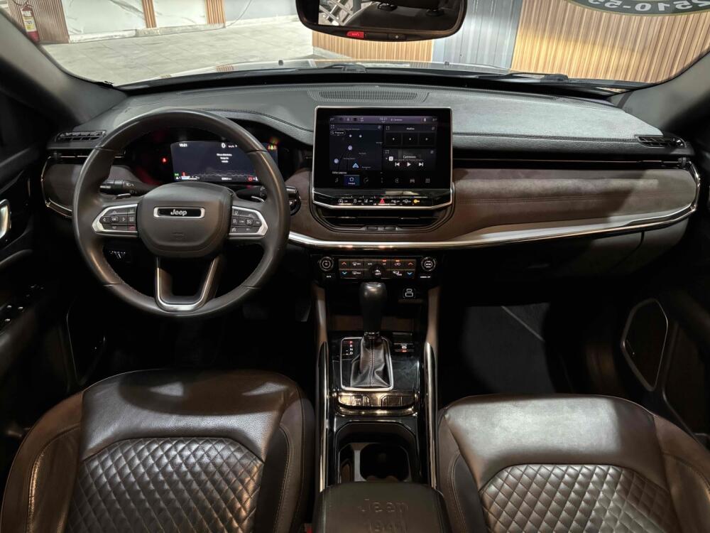 Jeep Commander